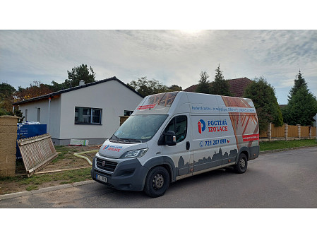 Zateplení stropu dřevostavby rodinného domu typu bungalov v Travčicích